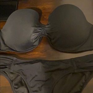 Black bandeau bikini